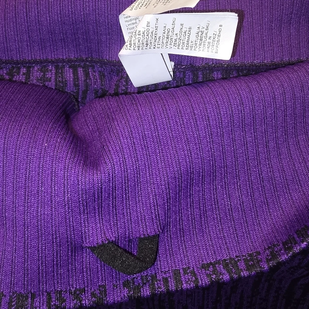 NWOT Athleta Elemental Tight Legging Essential Flurry Purple Black Women's L - Picture 8 of 8